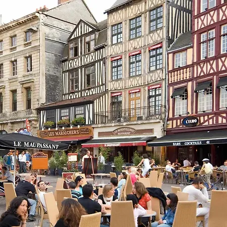 Ibis Budget Rouen Sud Zenith ホテル